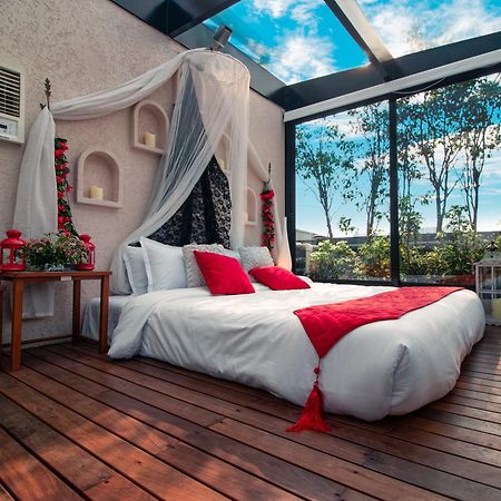 Theory9 Premium Service Apartments Bandra Mumbai Exterior photo