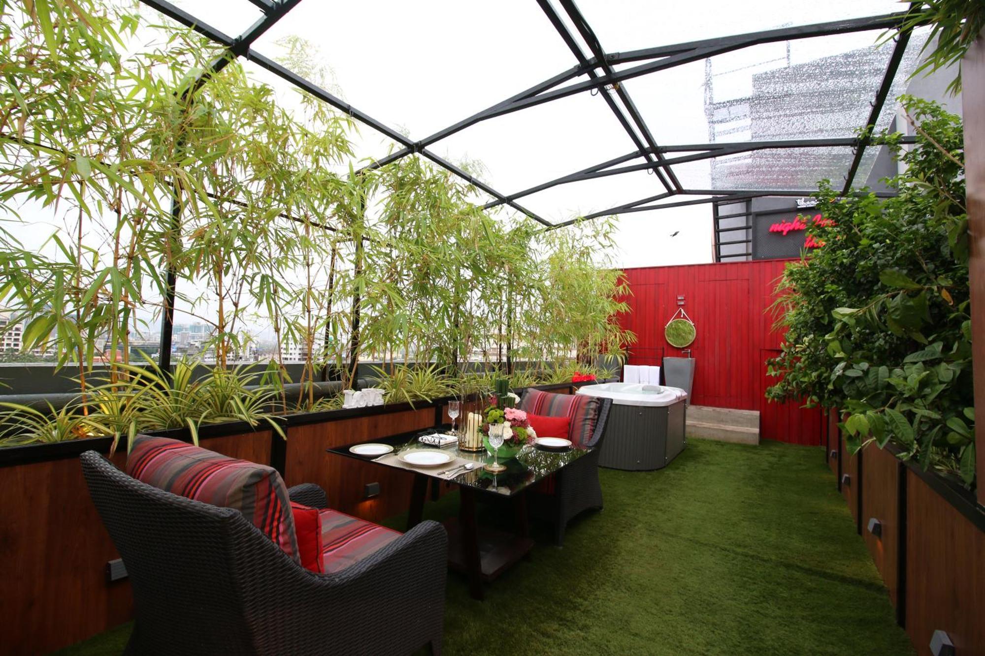Theory9 Premium Service Apartments Bandra Mumbai Exterior photo