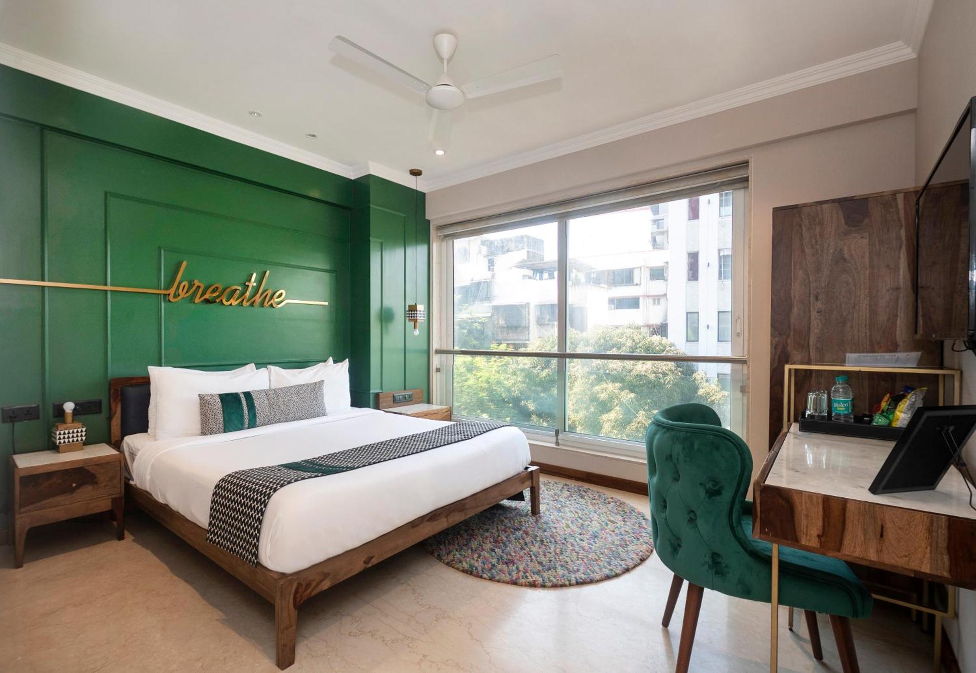 Theory9 Premium Service Apartments Bandra Mumbai Exterior photo