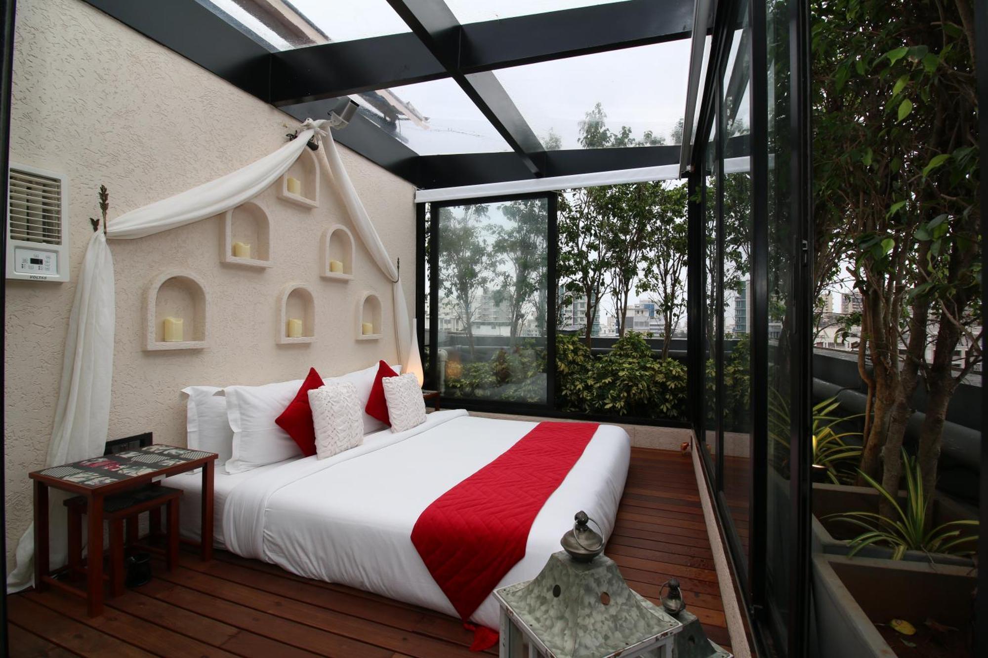 Theory9 Premium Service Apartments Bandra Mumbai Exterior photo