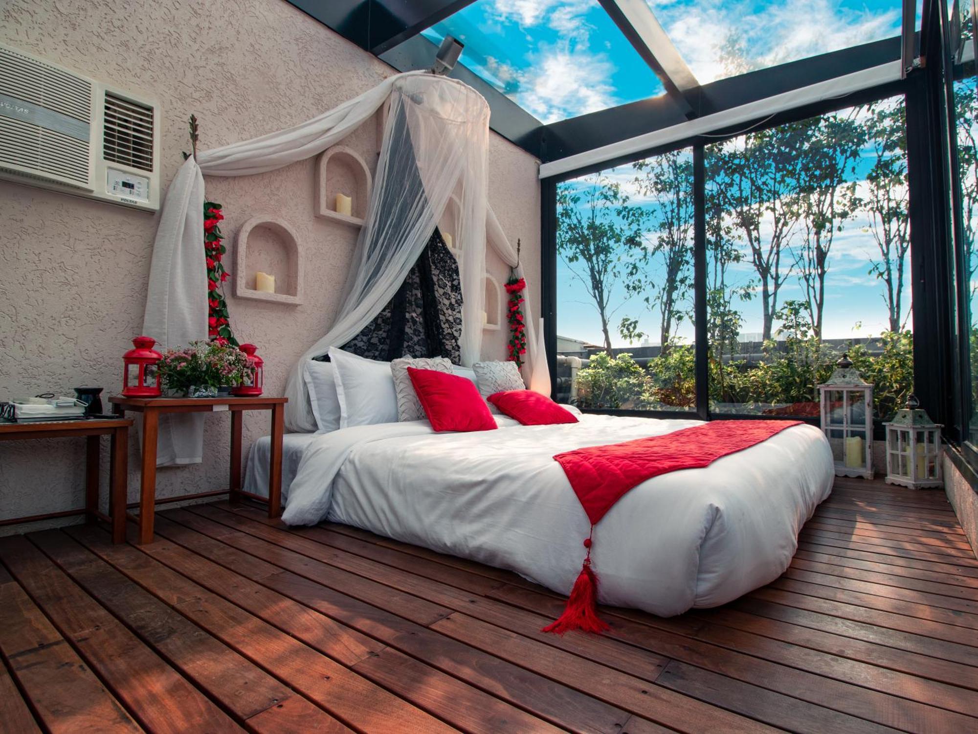 Theory9 Premium Service Apartments Bandra Mumbai Exterior photo
